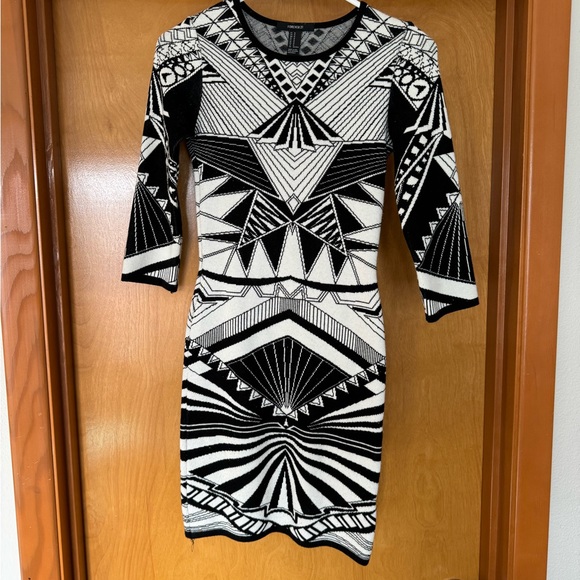 Black and white Dress - Picture 1 of 2